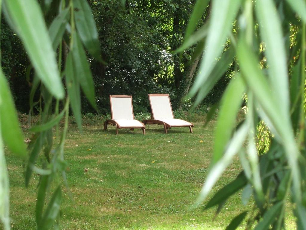 Bed and Breakfast Le Moulin D'Hys La Cropte Exterior foto