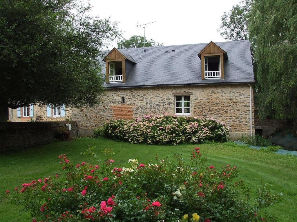 Bed and Breakfast Le Moulin D'Hys La Cropte Exterior foto